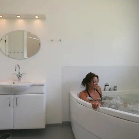 Three-bedroom Holiday In Stevns 1 Rødvig